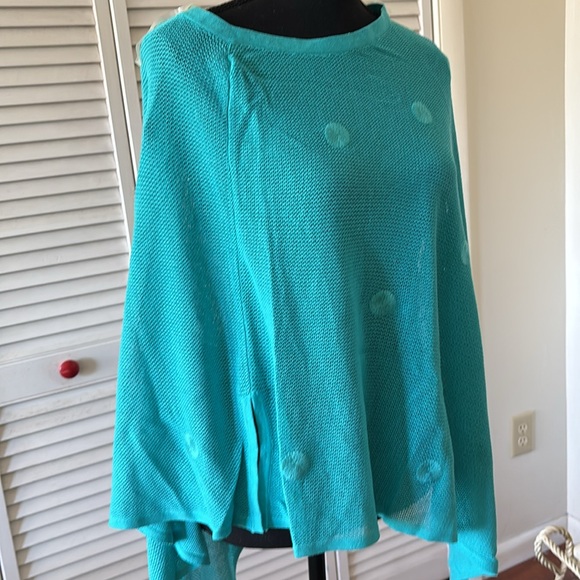 Poncho NWT - Picture 2 of 6